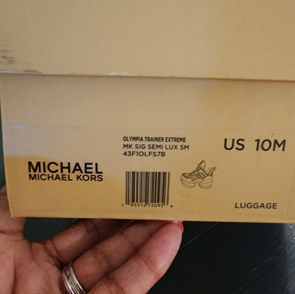 SOLD!!! Michael Kors Olympia Logo trainer - Picture 5 of 6